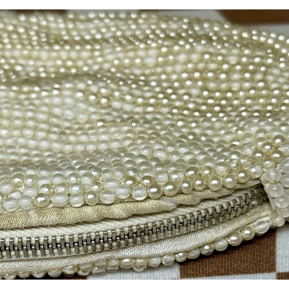 Vintage 1950's Reina Oval Pearl Beaded Evening Bag 7